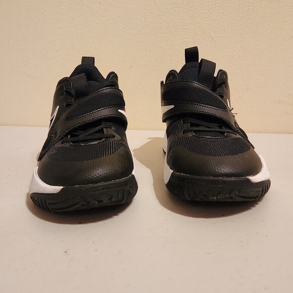 Nike Hustle D 11 Junior Boys Sz 5 Basketball Sneakers DV8996-002 Black & White - Picture 3 of 9